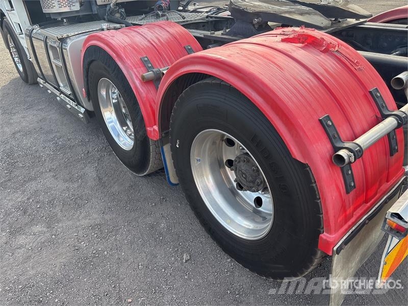 Freightliner Argosy 6x4 T/A Sleeper Truck Tractor Traktorske jedinice