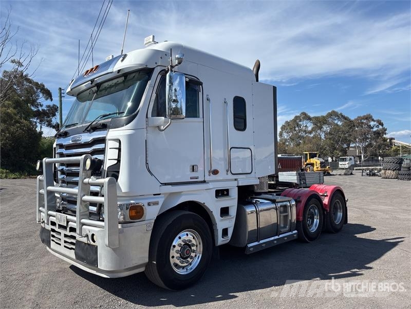 Freightliner Argosy 6x4 T/A Sleeper Truck Tractor Traktorske jedinice