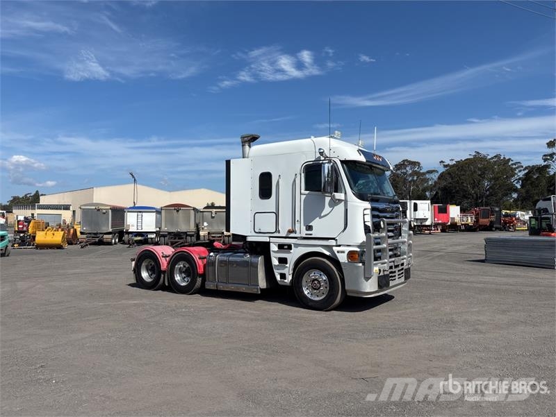 Freightliner Argosy 6x4 T/A Sleeper Truck Tractor Traktorske jedinice