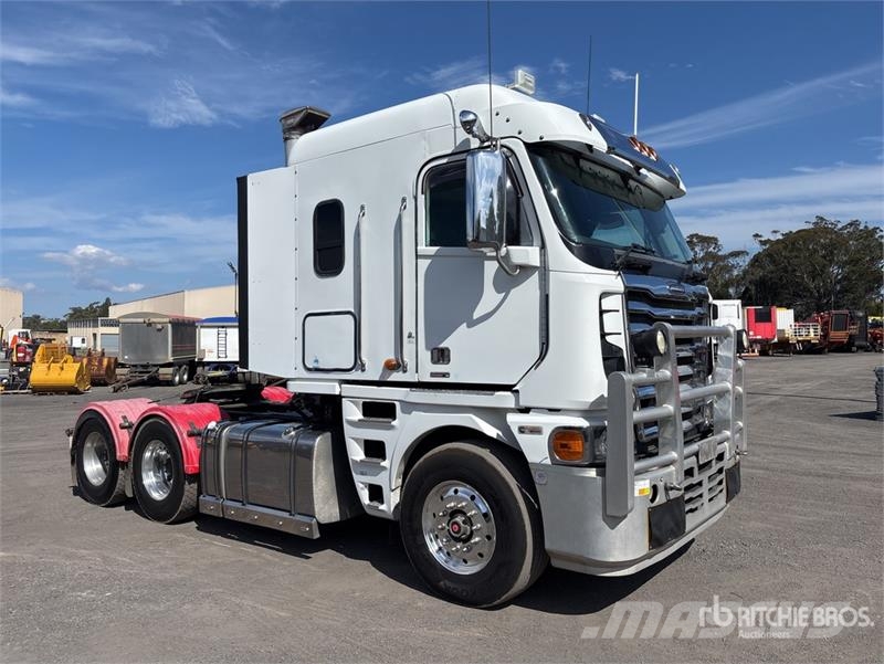 Freightliner Argosy 6x4 T/A Sleeper Truck Tractor Traktorske jedinice