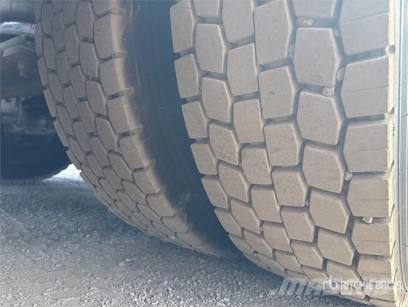 Freightliner Argosy 6x4 T/A Sleeper Truck Tractor Traktorske jedinice