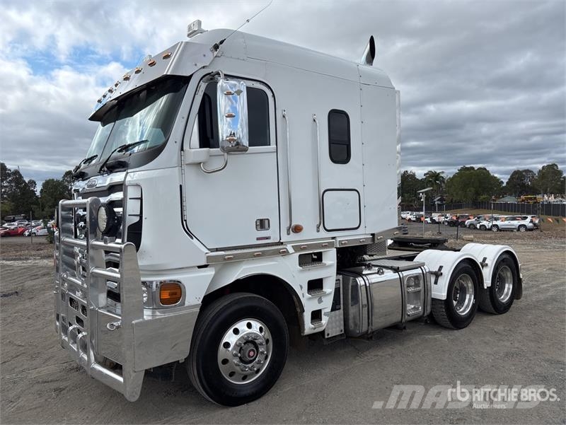 Freightliner Argosy 6x4 T/A Sleeper Truck Tractor Vlačilci