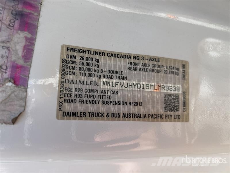 Freightliner Cascadia 126 6x4 T/A Sleeper Truck Tractor Tractor Units