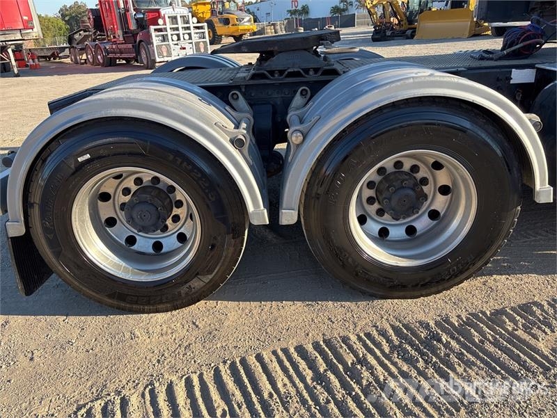 Freightliner Coronado 6x4 T/A Sleeper Truck Tractor Trekkers