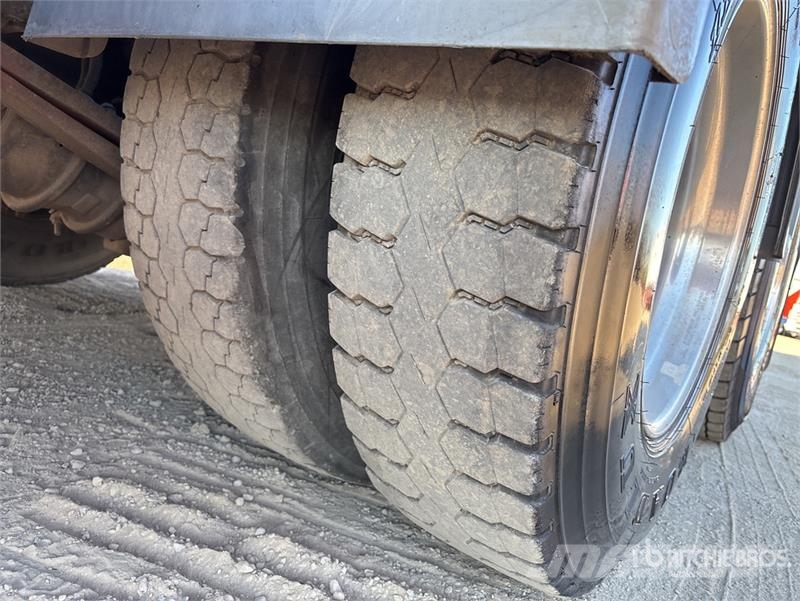 Freightliner Coronado 6x4 T/A Sleeper Truck Tractor Trekkers