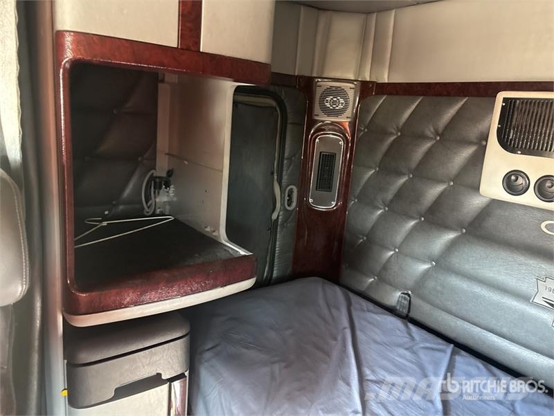 Freightliner Coronado 6x4 T/A Sleeper Truck Tractor Trekkers