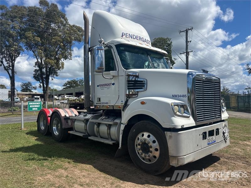 Freightliner Coronado 6x4 T/A Day Cab Truck Tractor Sattelzugmaschinen