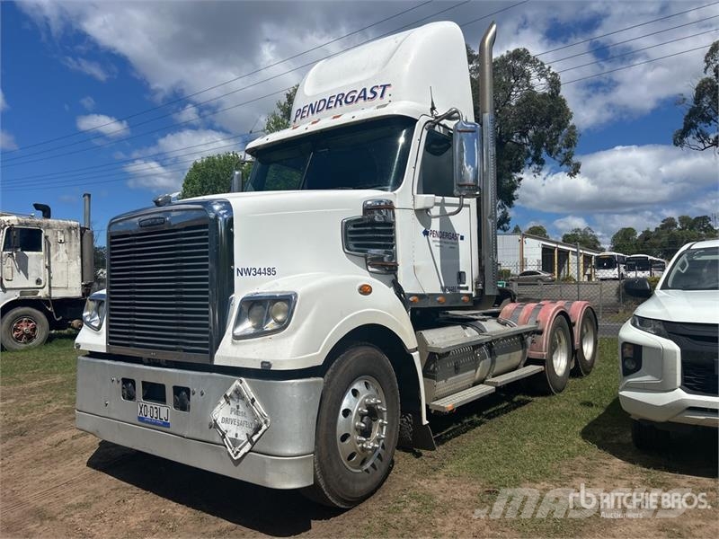 Freightliner Coronado 6x4 T/A Day Cab Truck Tractor Sattelzugmaschinen