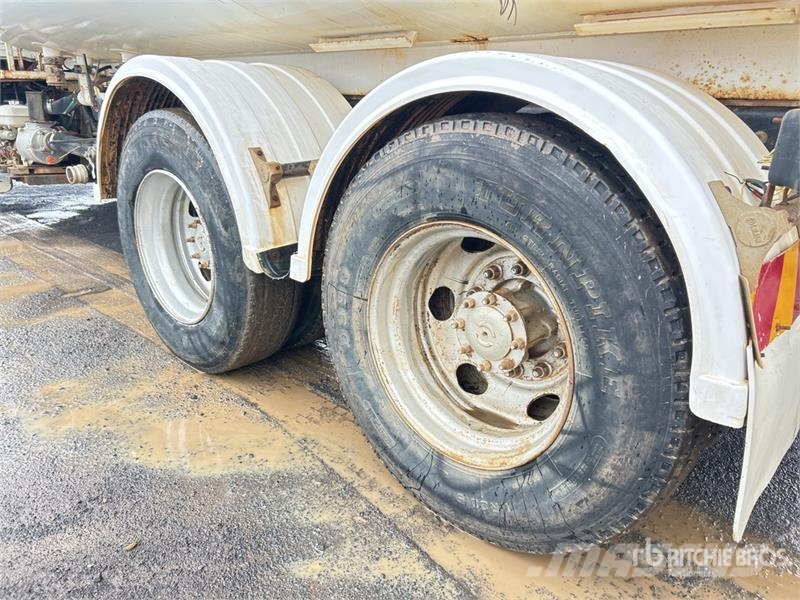 Freightliner FL80 17000 L 6x4 Water Truck Autocisterne