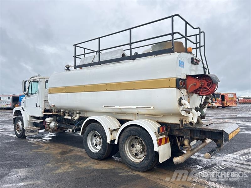 Freightliner FL80 17000 L 6x4 Water Truck Autocisterne