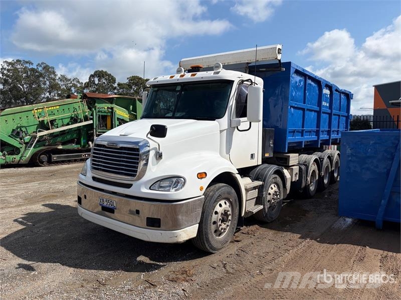 Freightliner FLX Columbia 10x6 Hooklift Truck Hakowce