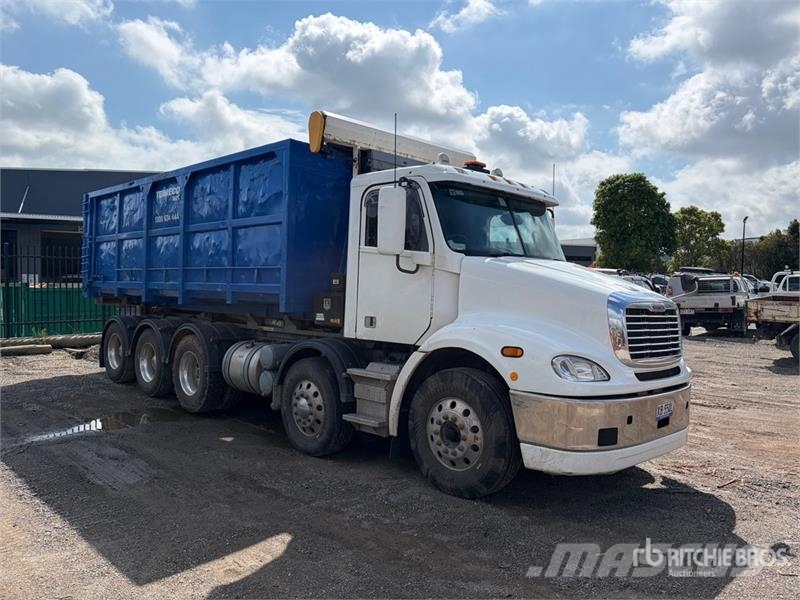Freightliner FLX Columbia 10x6 Hooklift Truck Hakowce