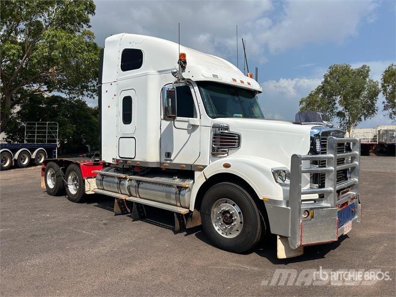 Freightliner FLX Coronado 6x4 T/A Sleeper Truck Tractor Nyergesvontatók