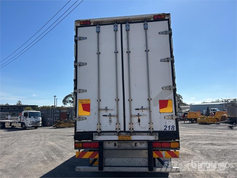  FTE 13.4 m Tri/A Refrigerated Trailer Temperature controlled semi-trailers