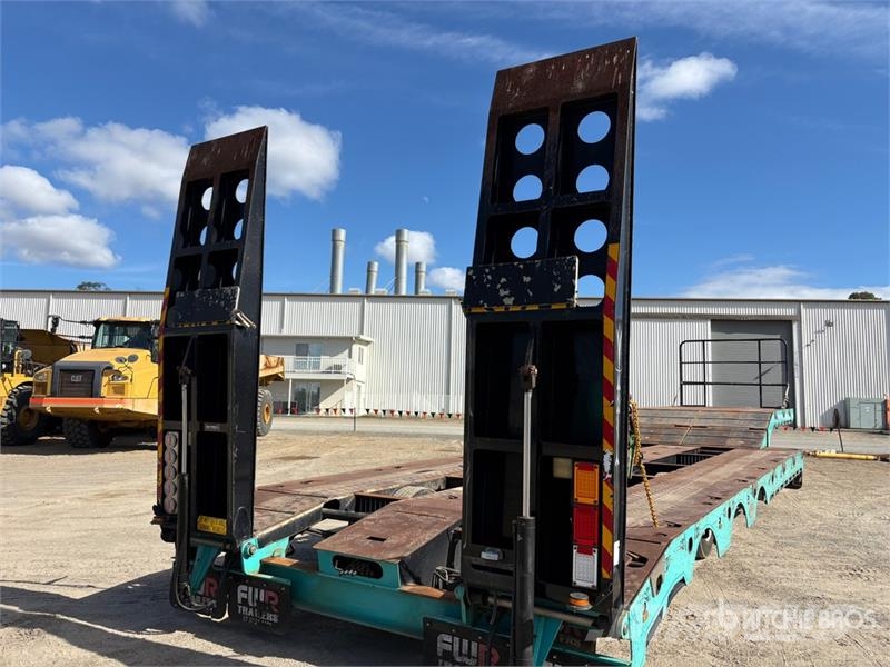 FWR 13 m 3 Rows of 4 Step Deck Trailer Low loaders