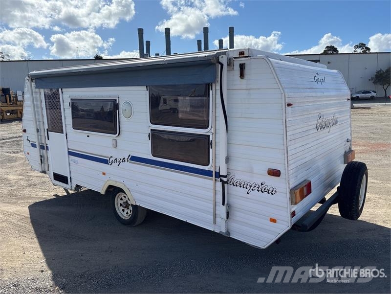  Gazal Champion 5.4 m S/A Travel Trailer Altri rimorchi
