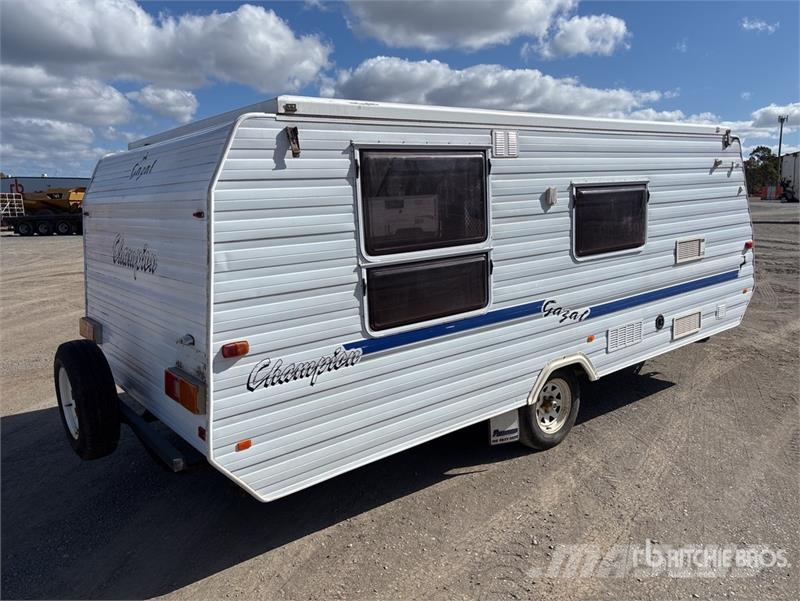  Gazal Champion 5.4 m S/A Travel Trailer Altri rimorchi