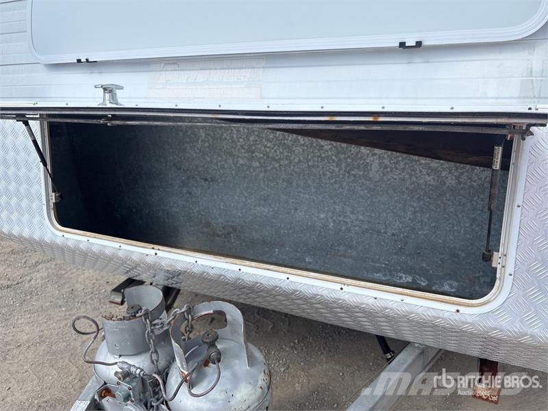 Gazal Champion 5.4 m S/A Travel Trailer Druge prikolice