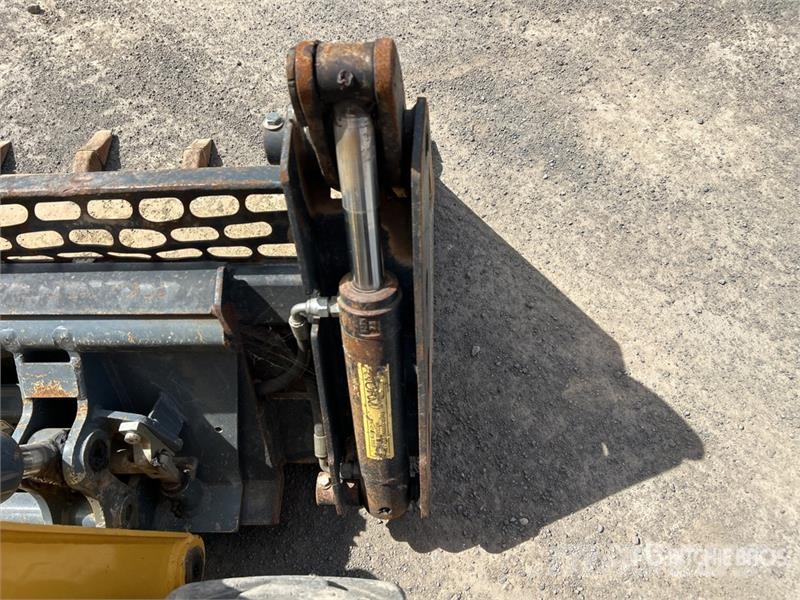 Gehl R165 Skid Steer Loader Skid steer loaders