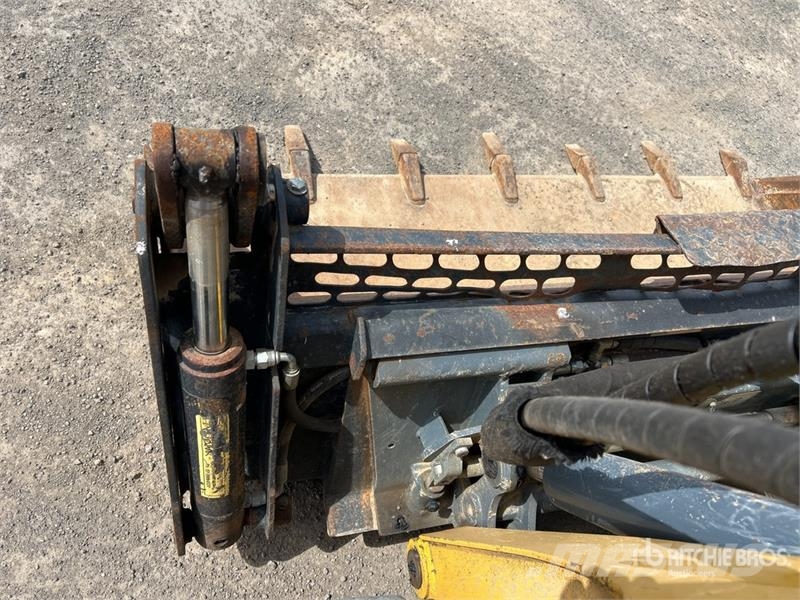 Gehl R165 Skid Steer Loader Skid steer loaders