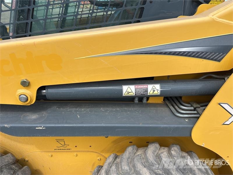 Gehl R165 Skid Steer Loader Skid steer loaders