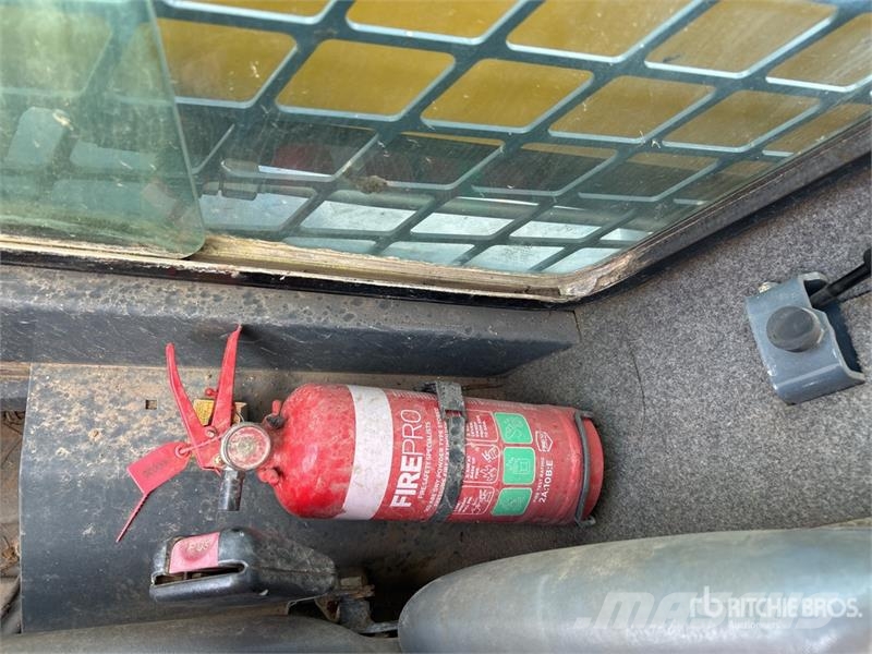 Gehl R165 Skid Steer Loader Skid steer loaders