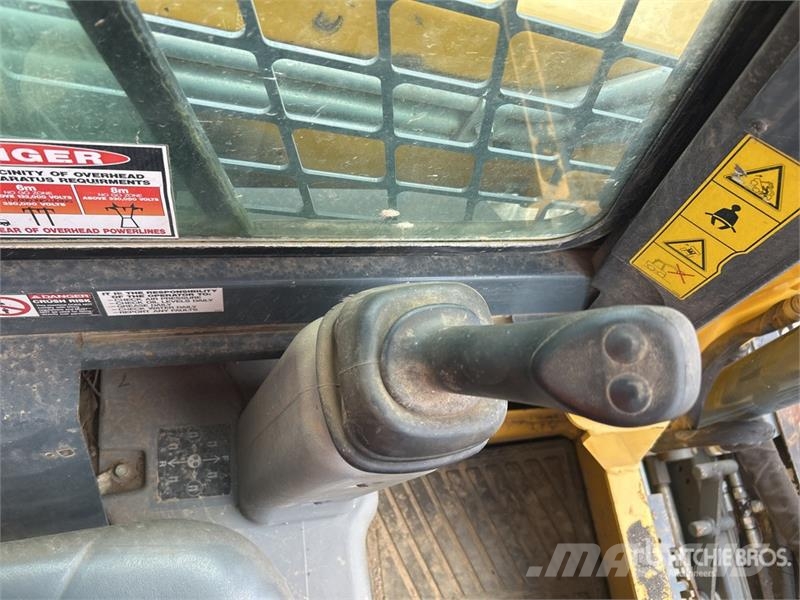 Gehl R165 Skid Steer Loader Skid steer loaders
