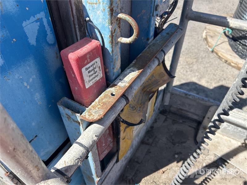 Genie 4x4 Electric Scissor Lift Scissor lifts