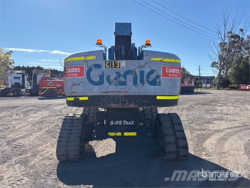 Genie S-65 TRAX 2WD Diesel Articulating Boom Lift Articulated boom lifts