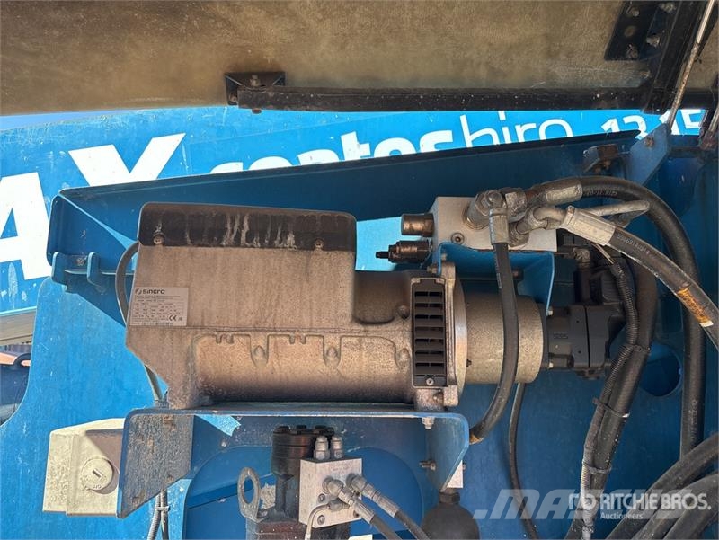 Genie S-65 TRAX 2WD Diesel Articulating Boom Lift Articulated boom lifts