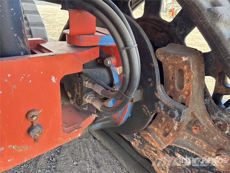 Genie S65 TRAX Crawler Diesel Articulating Boom Lift Articulated boom lifts