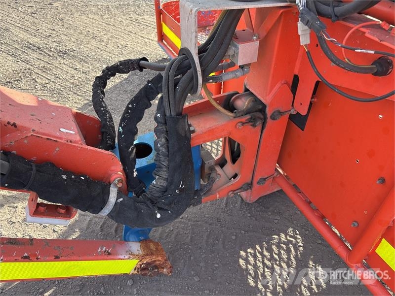 Genie S65 TRAX Crawler Diesel Articulating Boom Lift Articulated boom lifts
