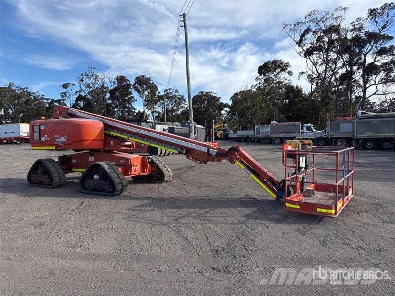Genie S65 TRAX Crawler Diesel Articulating Boom Lift Articulated boom lifts