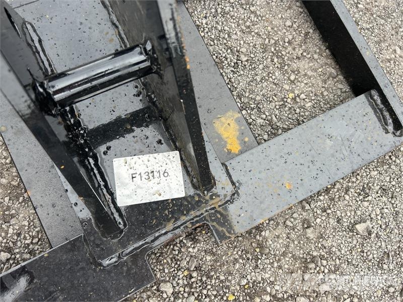 GIYI 750 mm Excavator Forks (Unused) Other components