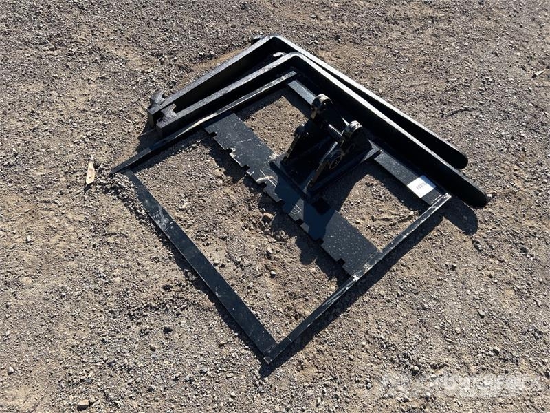 GIYI 750 mm Forks - Fits 1-3 Ton Excavator (Unused Diger parçalar