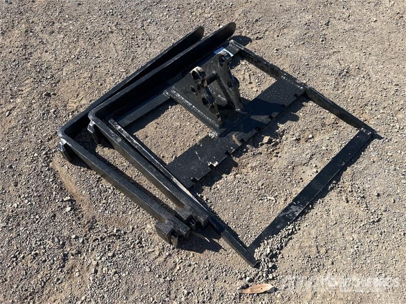 GIYI 750 mm Forks - Fits 1-3 Ton Excavator (Unused Diger parçalar