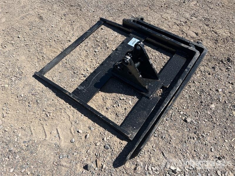 GIYI 750 mm Forks - Fits 1-3 Ton Excavator (Unused Other components
