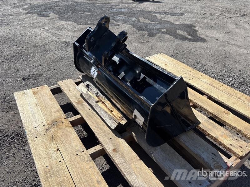 GIYI 800 mm Hydraulic Tilting Excavator Bucket Buckets