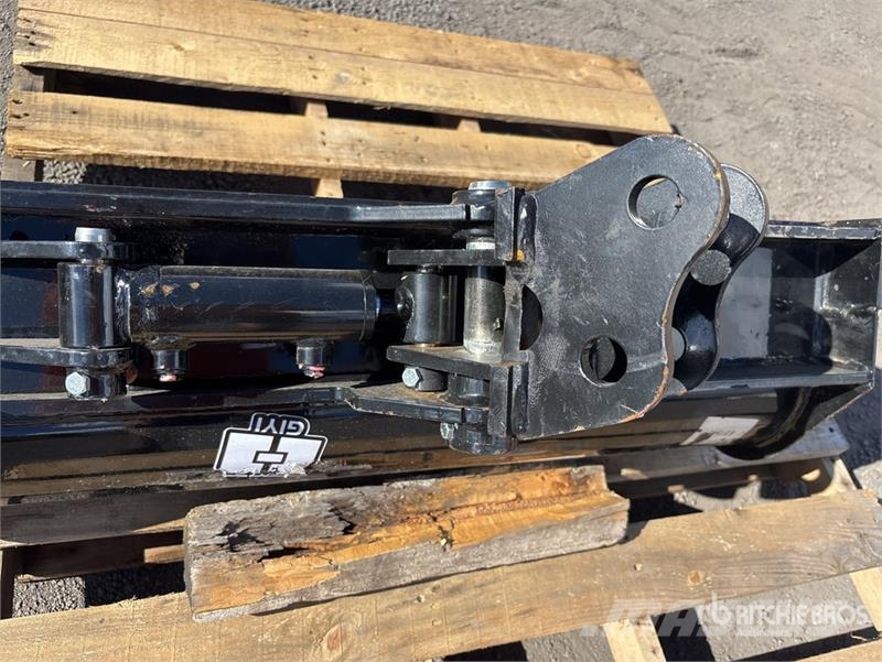GIYI 800 mm Hydraulic Tilting Excavator Bucket Buckets