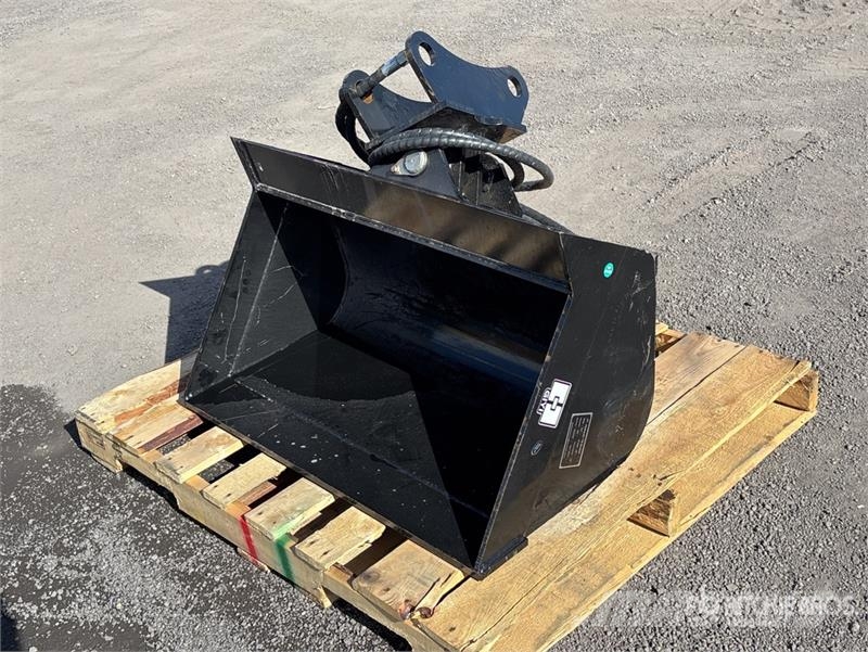 GIYI 860 mm Hydraulic Tilting Excavator Bucket Buckets