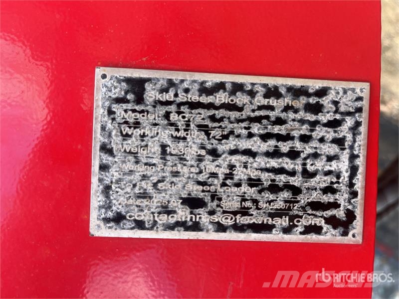 GIYI BC72 1760 mm Skid Steer Block Crusher Other components