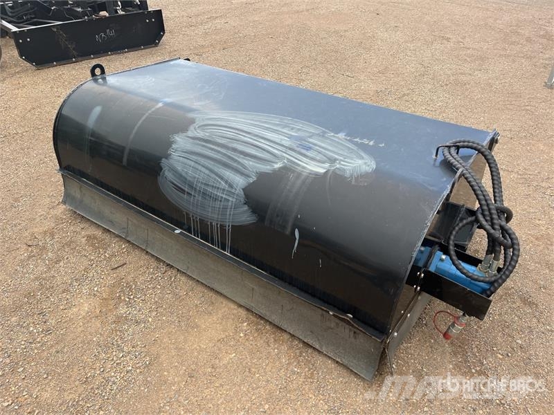  GIYI CK-BS72B 1850 mm Skid Steer Sweeper Brushes