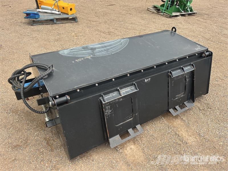  GIYI CK-BS72B 1850 mm Skid Steer Sweeper Brushes