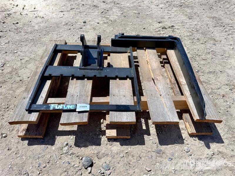 GIYI Excavator Forks - Fits 1 - 3 Ton Excavators ( Other components