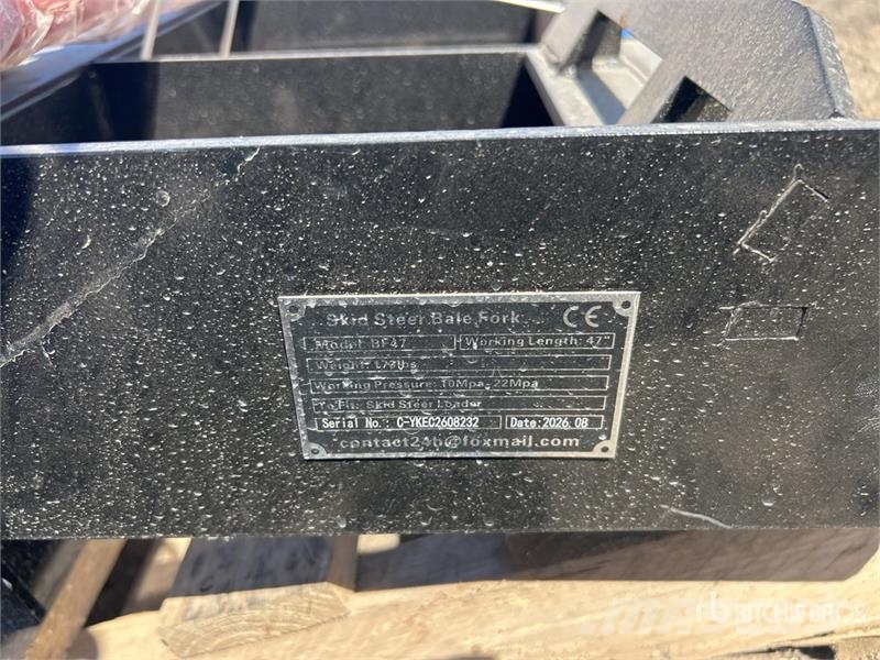  GIYI GY-BF47 47 in Skid Steer Bale Spear (Unused) 其他组件