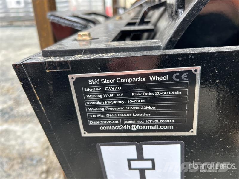 GIYI GY-CW70 59 in Padfoot Skid Steer Vibratory Ro Rollers