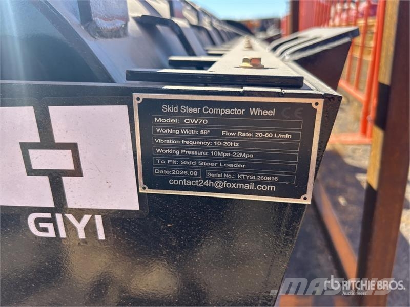  GIYI GY-CW70 59 in Padfoot Skid Steer Vibratory Ro Οδοστρωτήρες