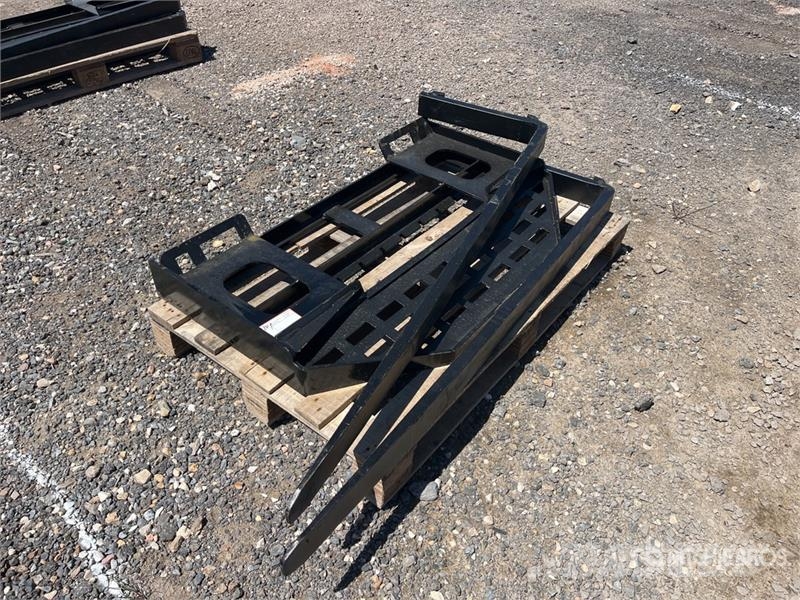  GIYI GY-DHC 59 in Skid Steer Forks (Unused) Horquillas