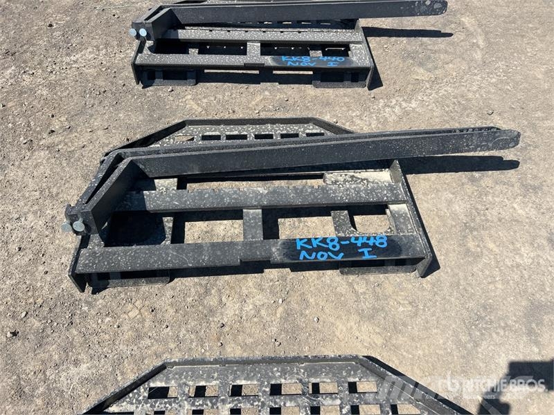 GIYI GY-DHC 59 in Skid Steer Forks (Unused) Вили
