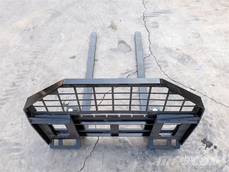  GIYI GY-DHC 59 in Skid Steer Forks (Unused) Fourche